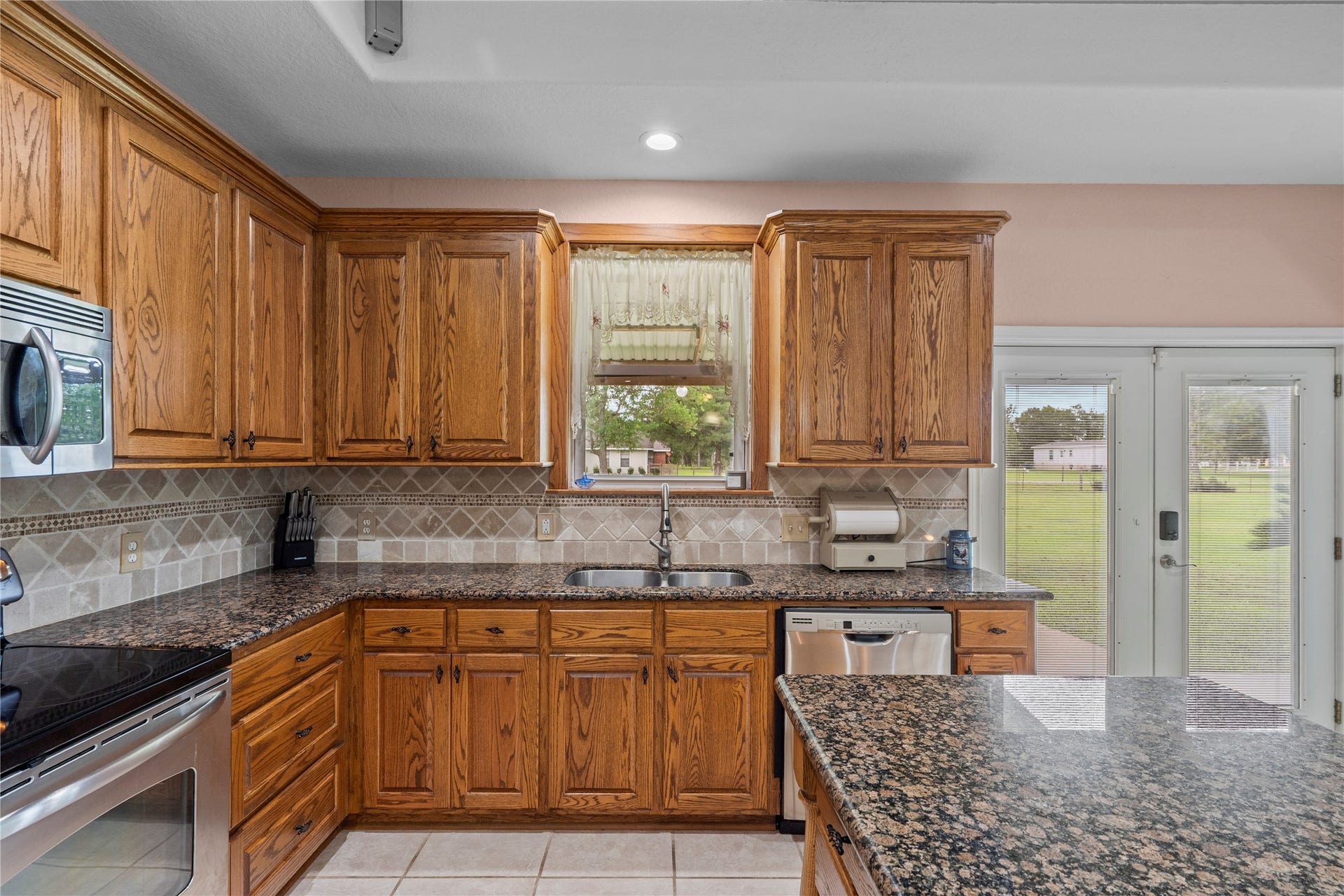 4886 Wickwillow Lane, Alvin, TX 77511
