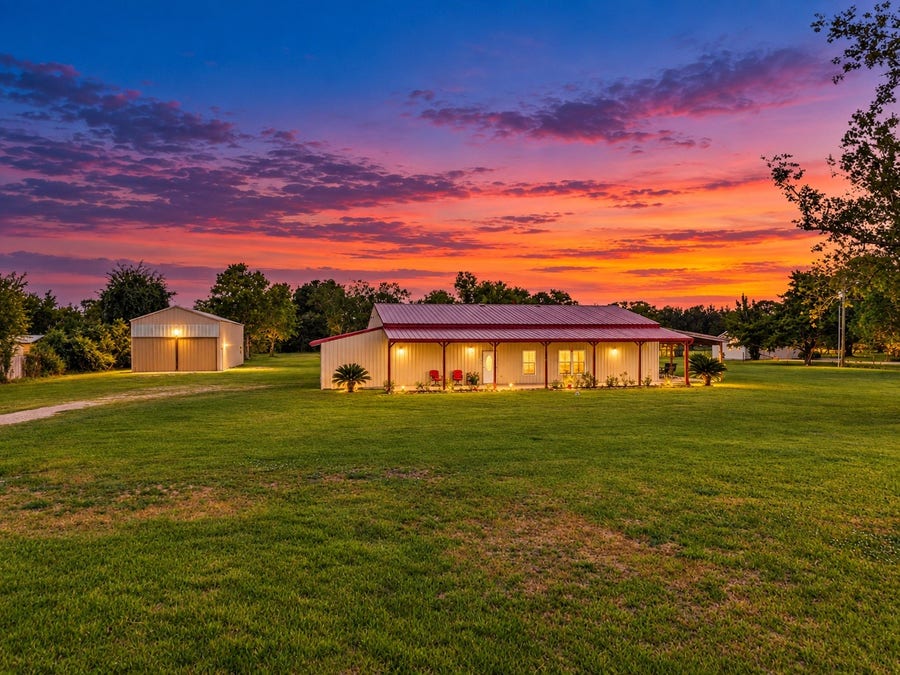 Property photo for 4886 Wickwillow Lane, Alvin, TX