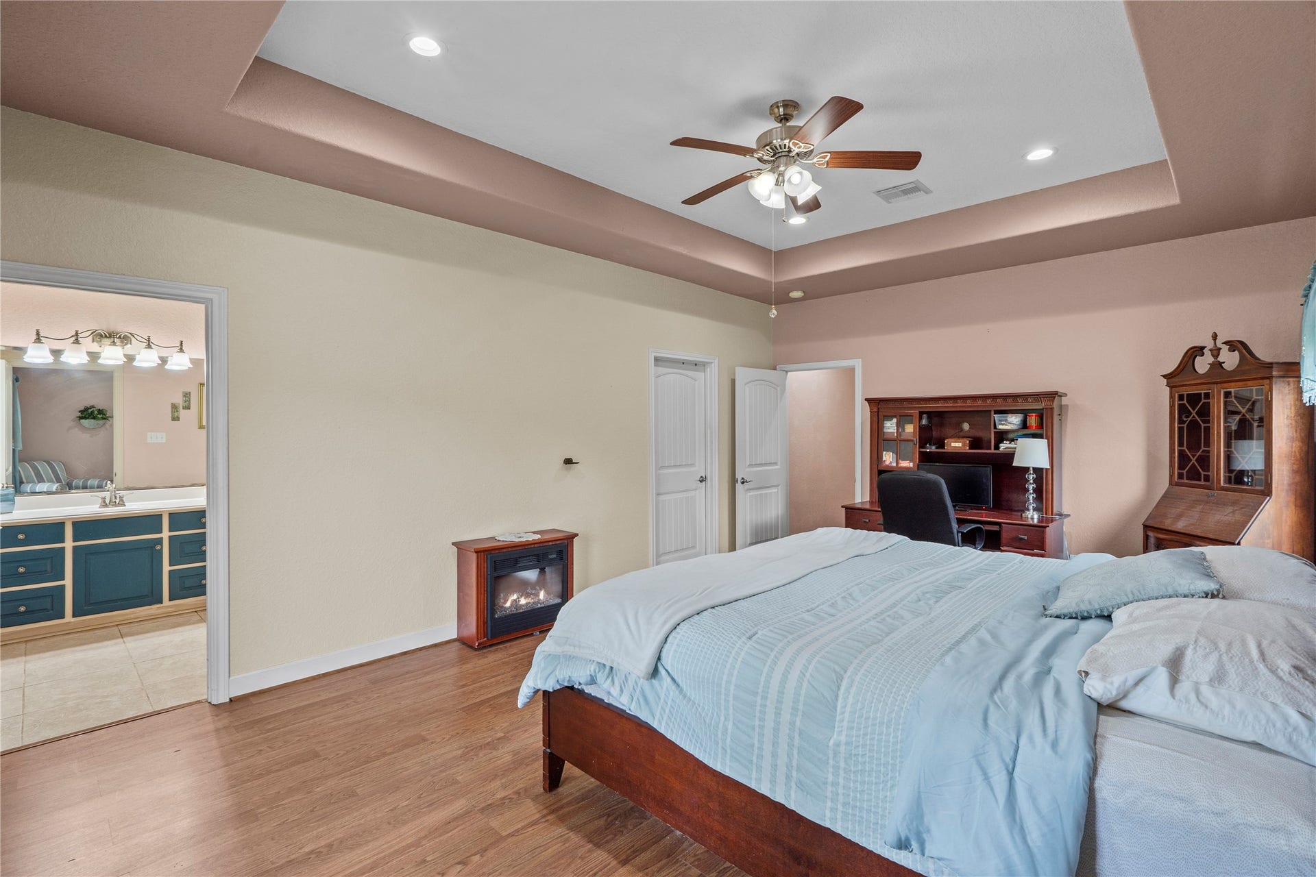 4886 Wickwillow Lane, Alvin, TX 77511