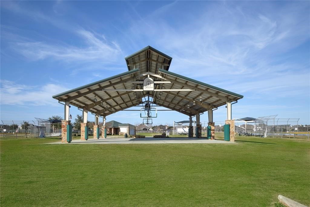 The Baseball Pavilion is surrounded by the baseball fields and has been upgraded to include 3 Pickle Ball Courts for residents to enjoy. Every year this is where the 4th of July Parade is held. The home is conveniently located to the Grand Parkway with quick access to The Woodlands, Spring and Tomball.