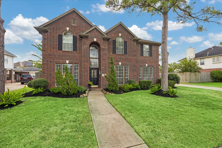Property photo for 3607 Pine Chase Drive, Pearland, TX