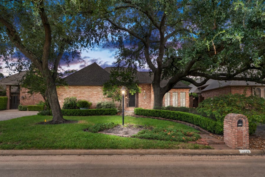 Property photo for 5114 Olympia Fields Lane, Houston, TX