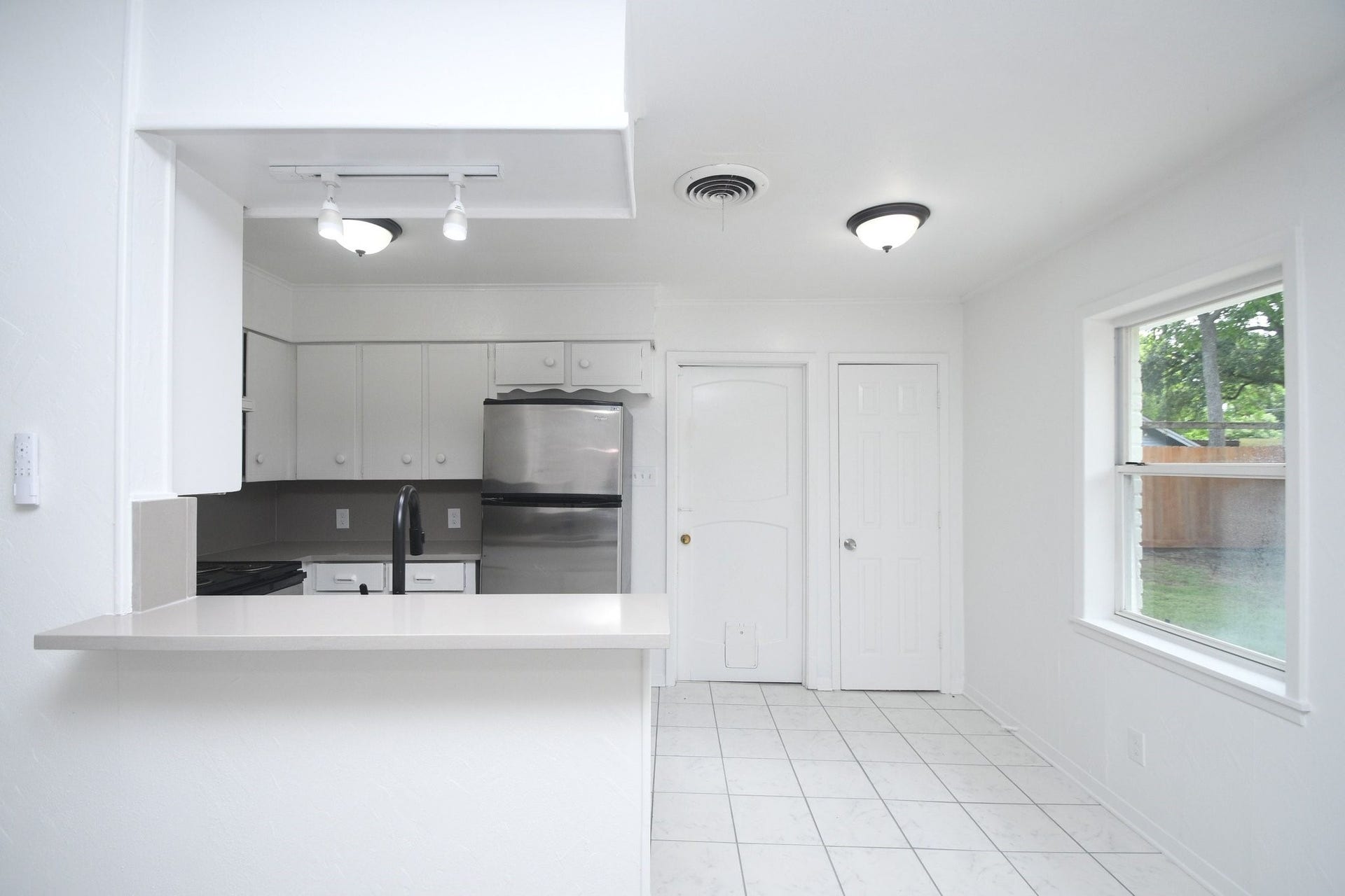 4711 Illinois Street, Dickinson, TX 77539 4711 Illinois Street, Dickinson, TX 77539