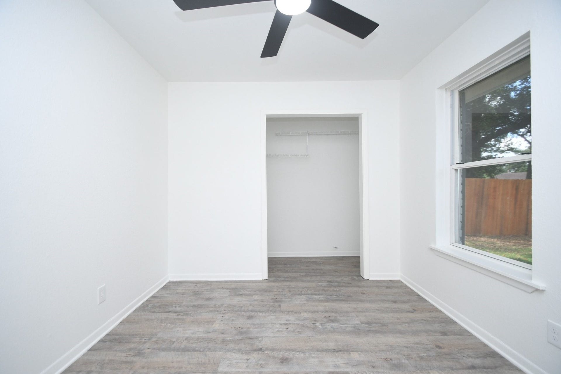 4711 Illinois Street, Dickinson, TX 77539 4711 Illinois Street, Dickinson, TX 77539