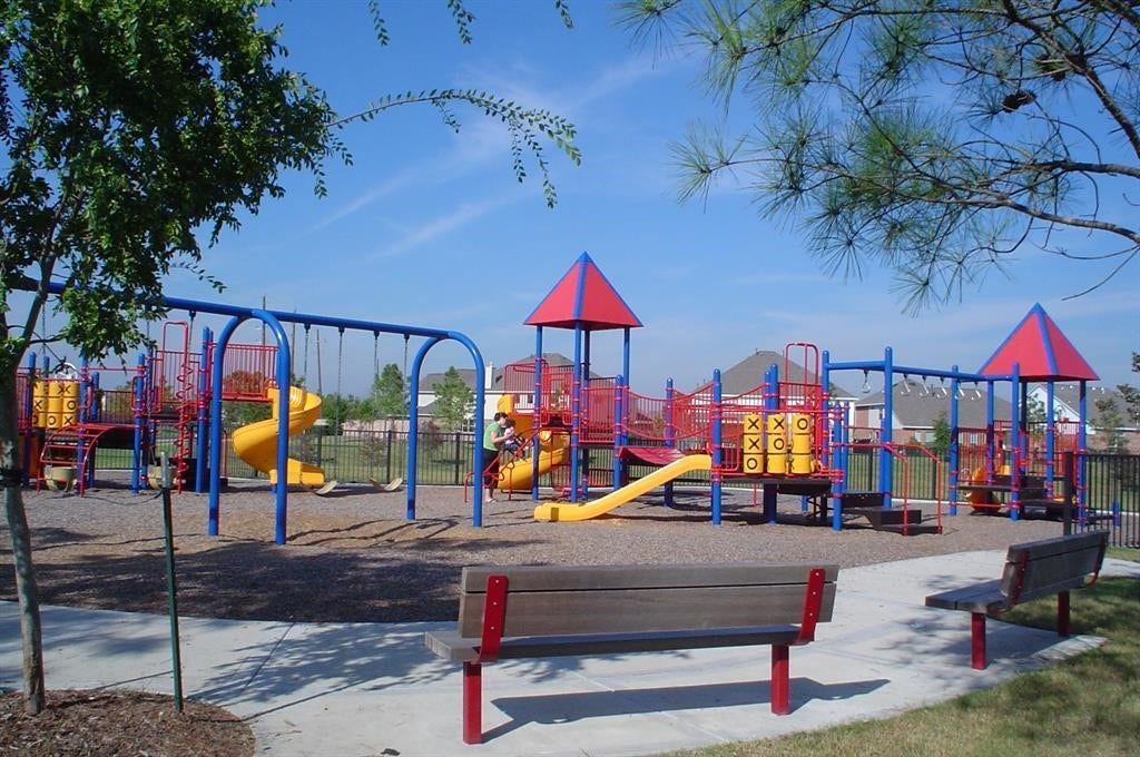 2401 Sail Port Street, Pearland, TX 77584 2401 Sail Port Street, Pearland, TX 77584