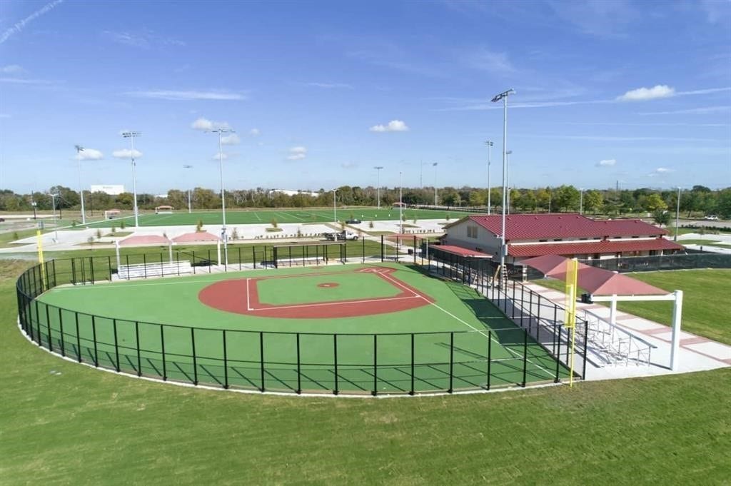 2401 Sail Port Street, Pearland, TX 77584 2401 Sail Port Street, Pearland, TX 77584