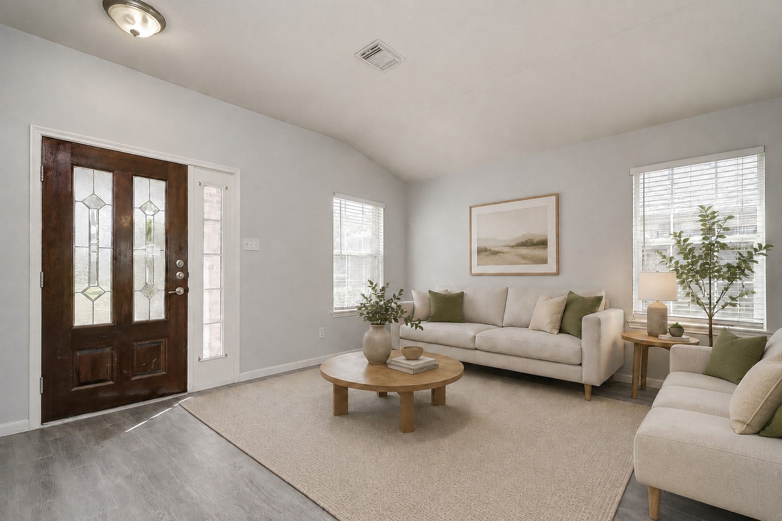 5506 GABLE MEADOWS DRIVE, Sugar Land, TX 77479 LIVING ROOM FEATURES
HIGH CEILING AND LARGE
WINDOWS. **Virtually staged.