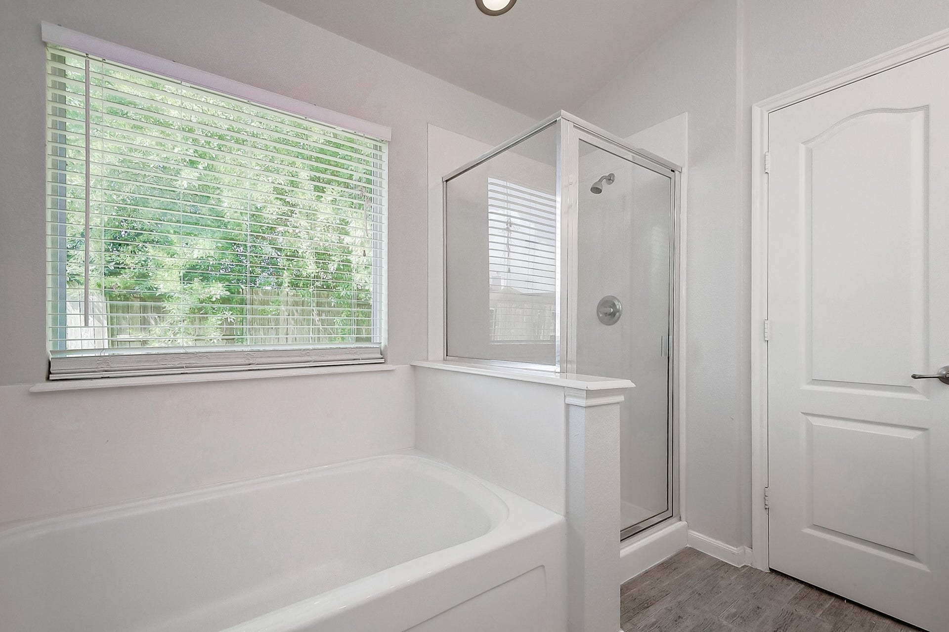 5506 GABLE MEADOWS DRIVE, Sugar Land, TX 77479 BEAUTIFUL WALK-IN SHOWER
+ SEPARATE TUB.