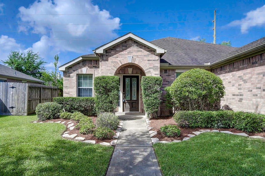 Property photo for 5506 GABLE MEADOWS DRIVE, Sugar Land, TX