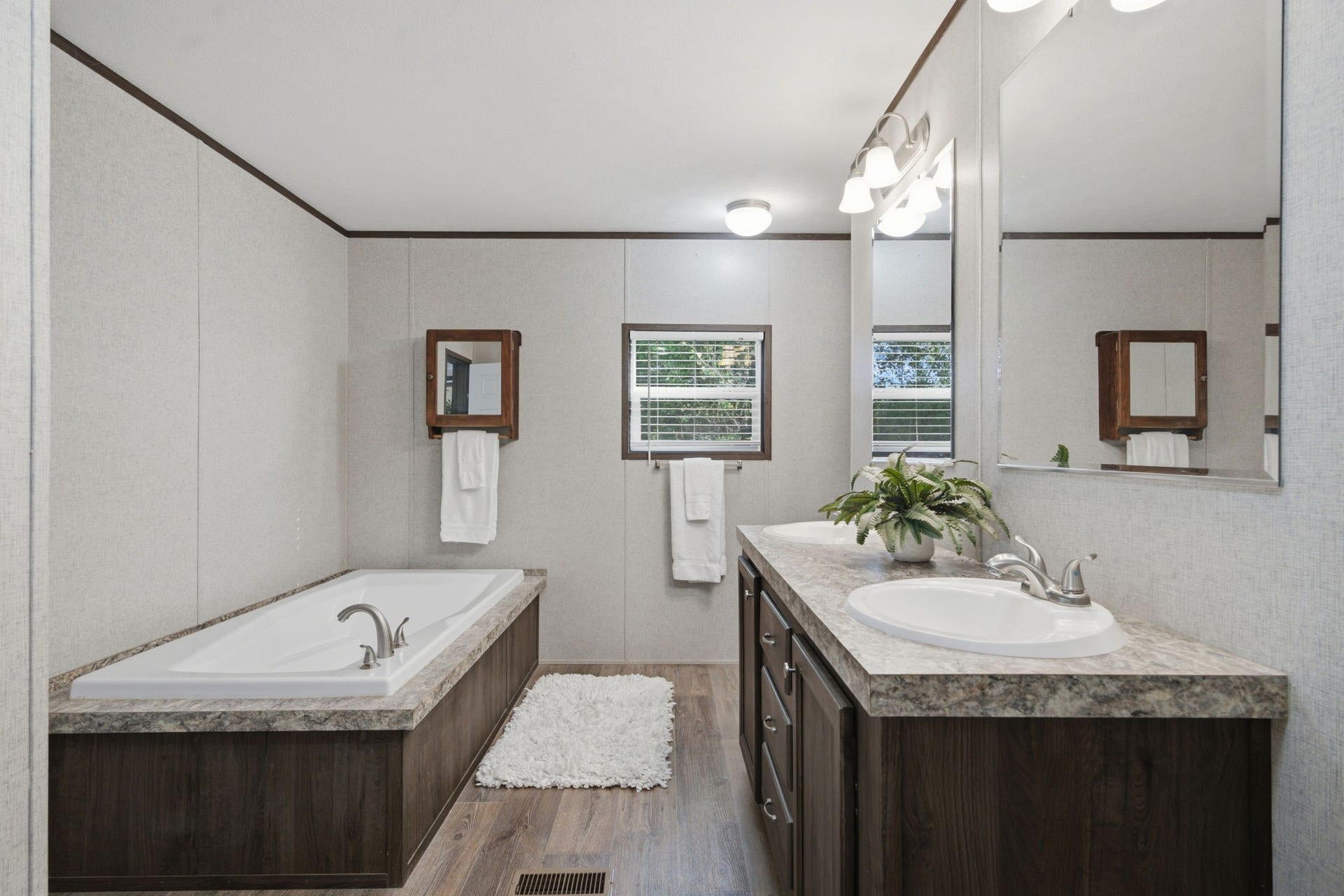 7497 Hidden Acres Drive, Cleveland, TX 77328
