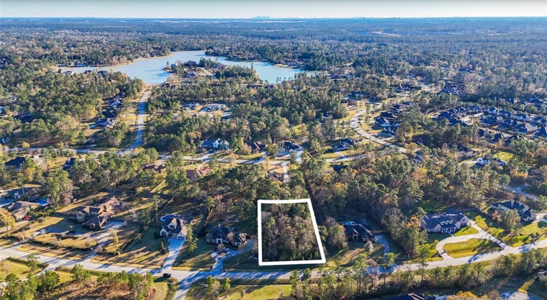 27906 Whispering Maple Way, Spring, TX 77386 **Lot lines are approximate.