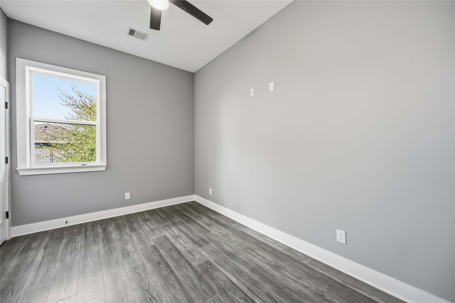 4627 New Orleans Street, Houston, TX 77020 4627 New Orleans Street, Houston, TX 77020