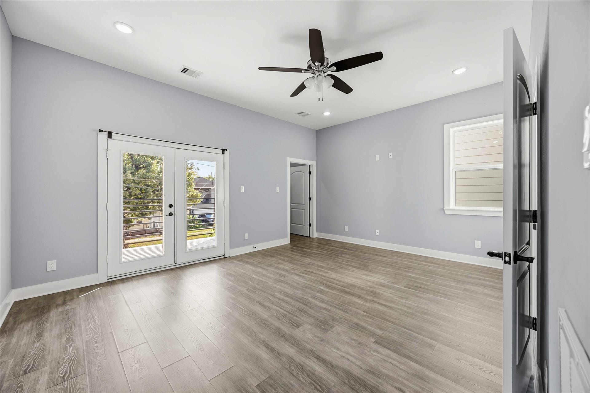 4627 New Orleans Street, Houston, TX 77020 4627 New Orleans Street, Houston, TX 77020