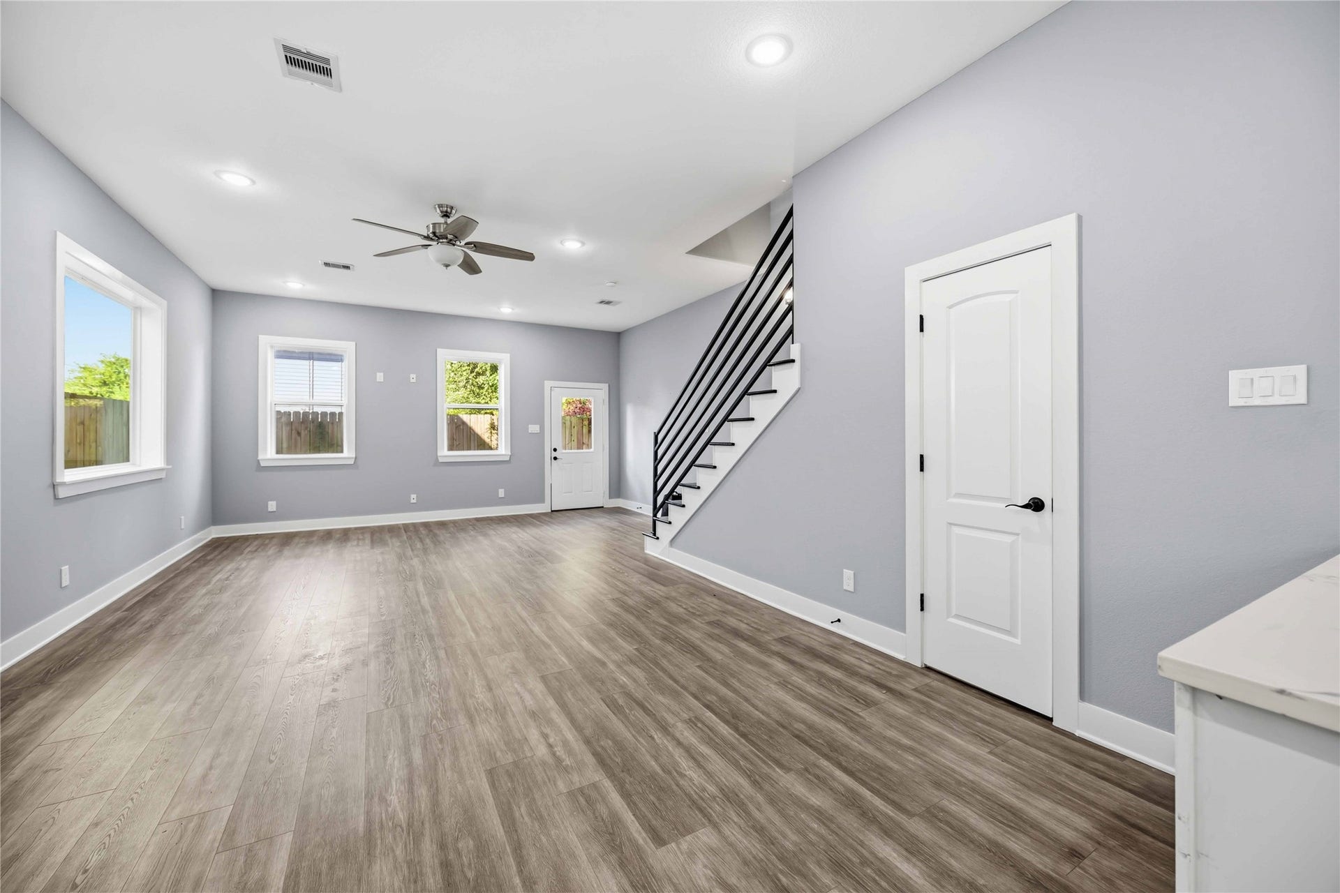 4627 New Orleans Street, Houston, TX 77020 4627 New Orleans Street, Houston, TX 77020