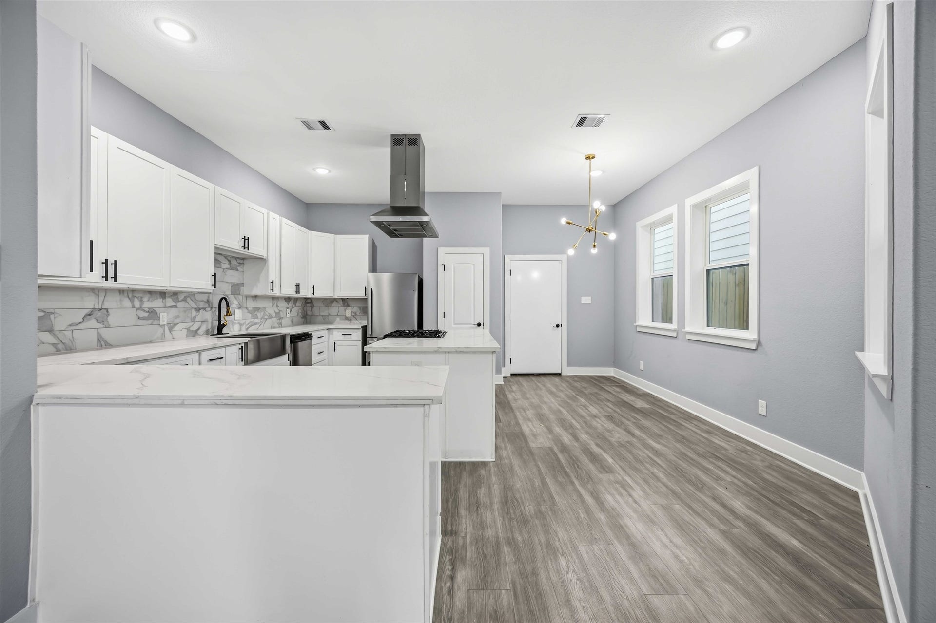 4627 New Orleans Street, Houston, TX 77020 4627 New Orleans Street, Houston, TX 77020
