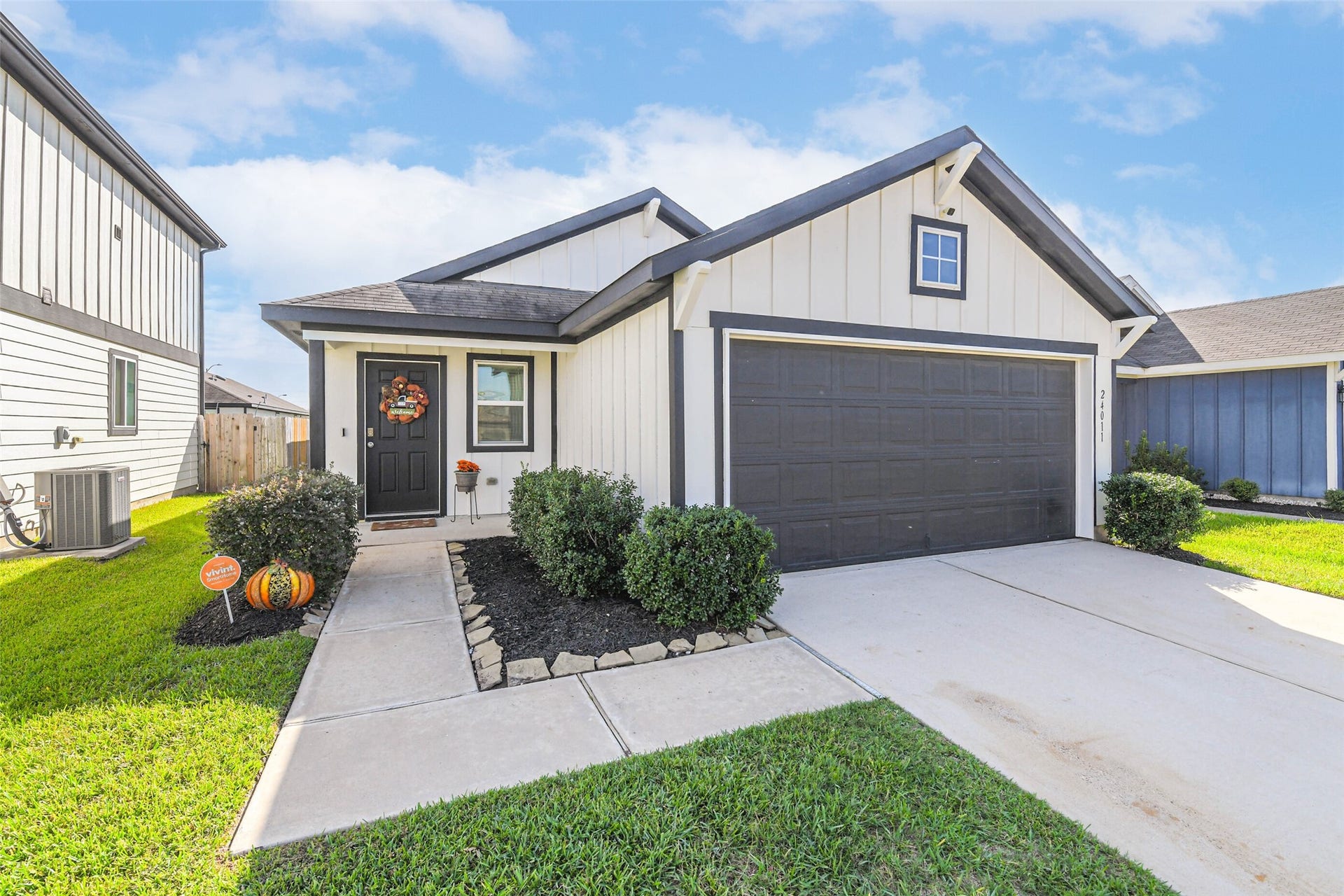24011 Swather Way, Hockley, TX 77447 Front Porch