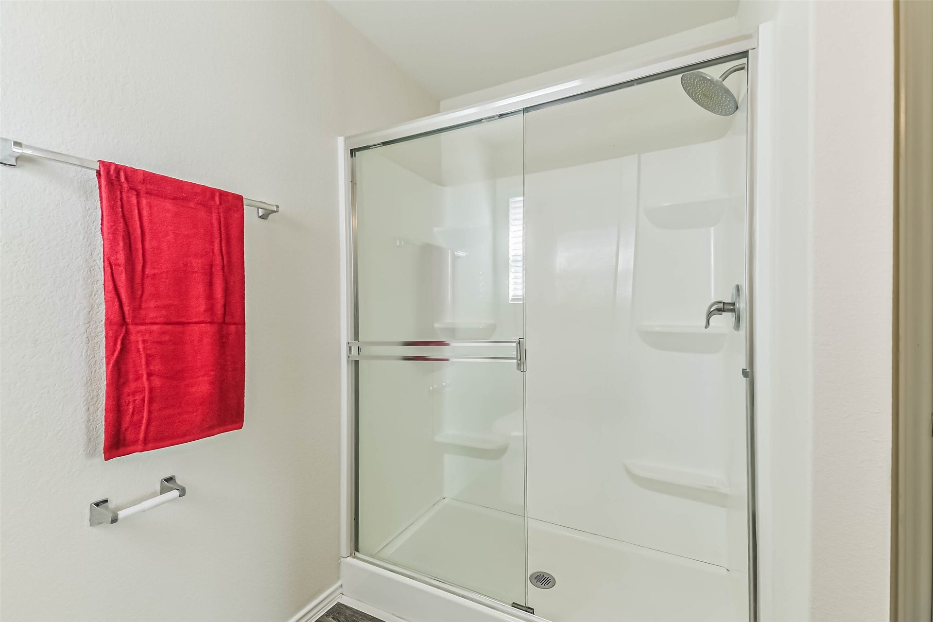 24011 Swather Way, Hockley, TX 77447 Primary Shower