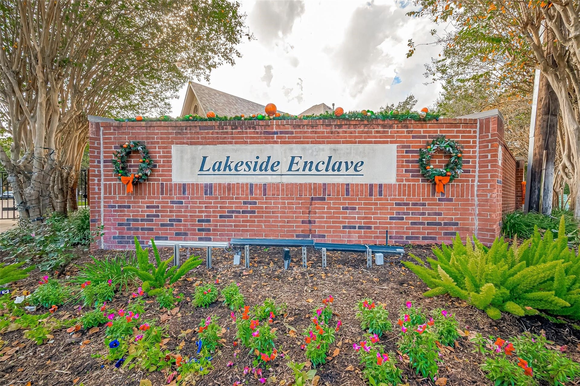 3207 Enclave Trail, Houston, TX 77077 3207 Enclave Trail, Houston, TX 77077