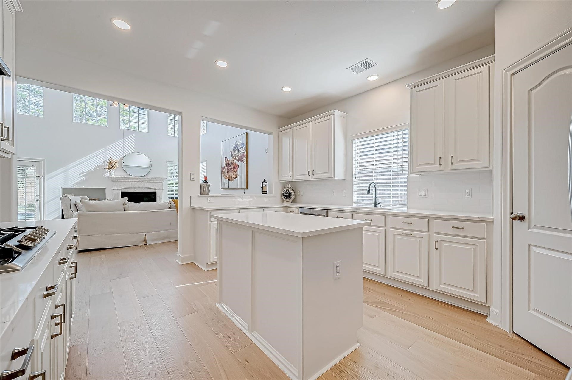 3207 Enclave Trail, Houston, TX 77077 3207 Enclave Trail, Houston, TX 77077