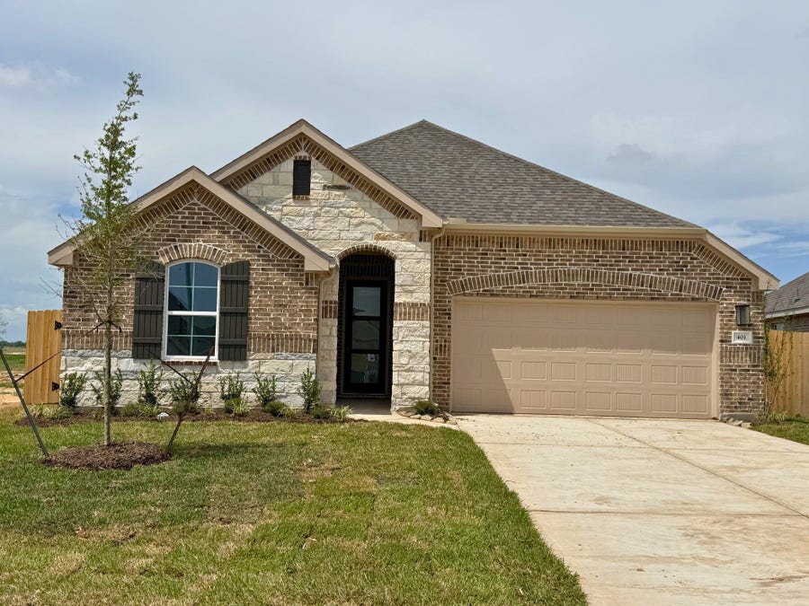 Property photo for 401 Magnolia View Drive, Brookshire, TX
