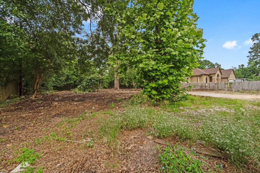 Property photo for 1615 Gilmore Street, Conroe, TX