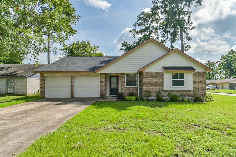 Property photo for 17502 Huntersglen Circle, Humble, TX