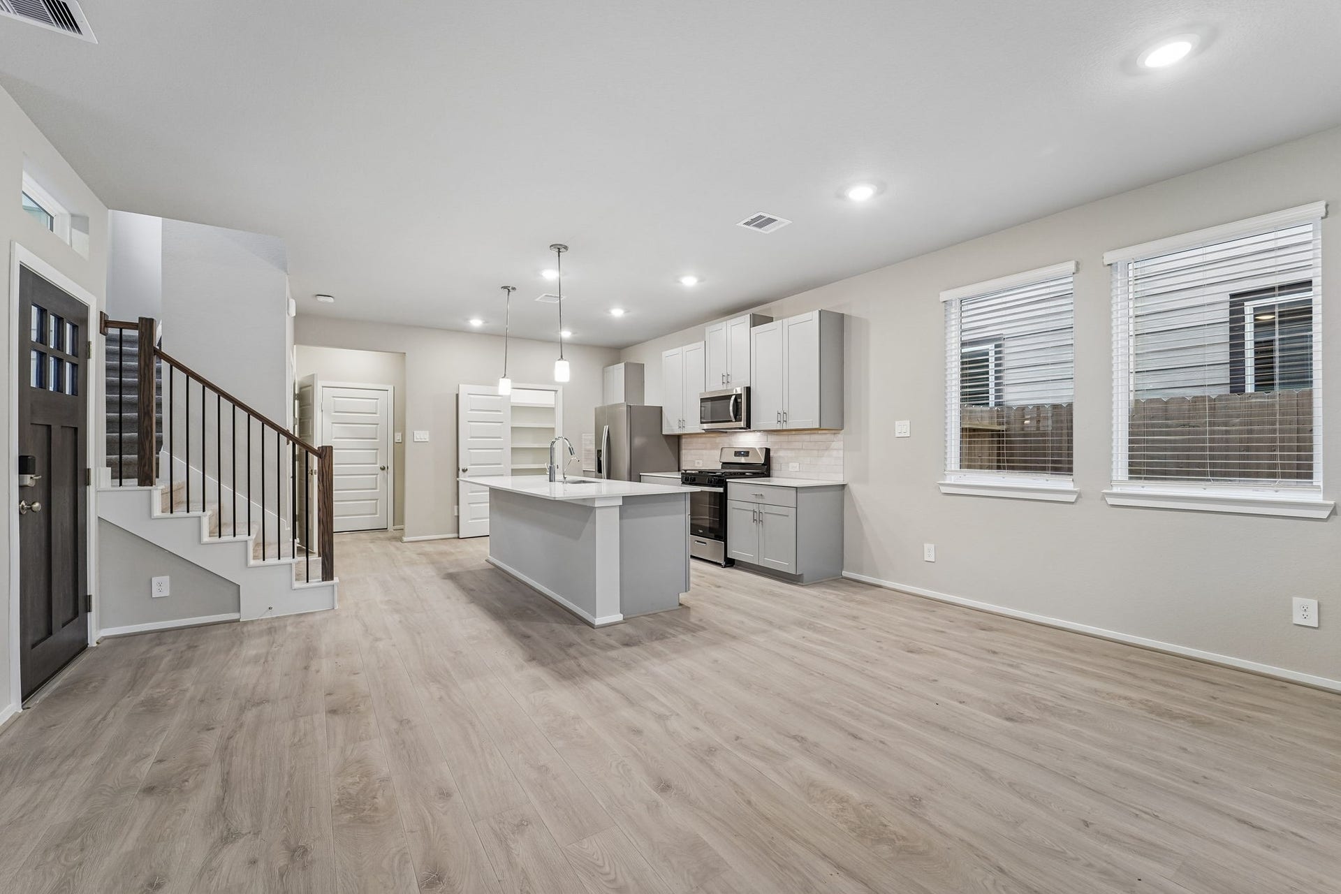 4211 Juniper Mist Drive, Missouri City, TX 77459