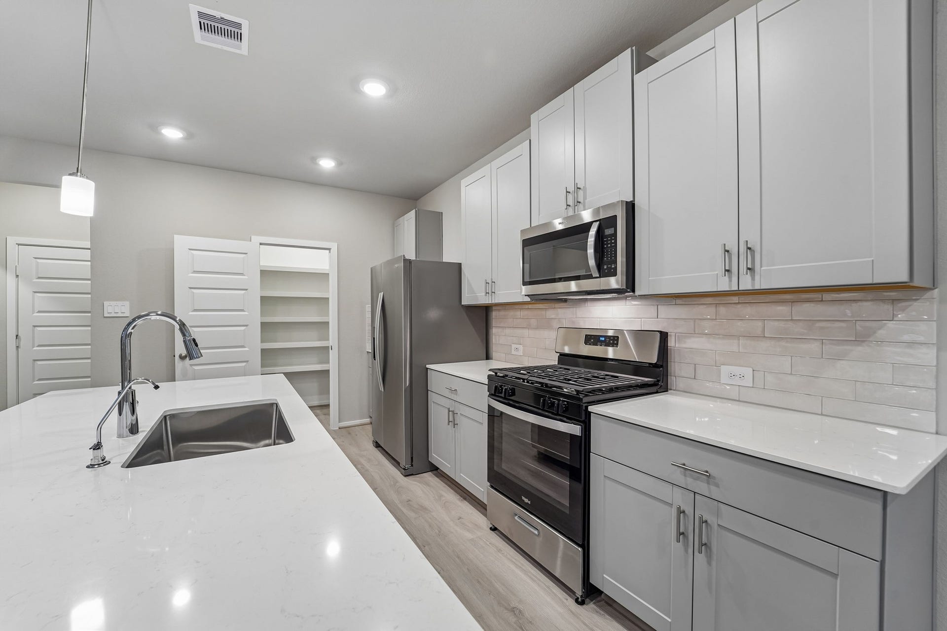 4211 Juniper Mist Drive, Missouri City, TX 77459
