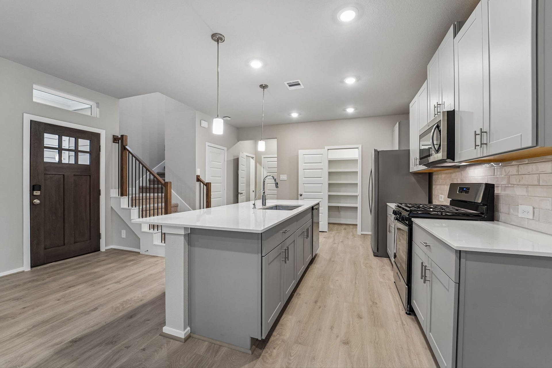 4211 Juniper Mist Drive, Missouri City, TX 77459