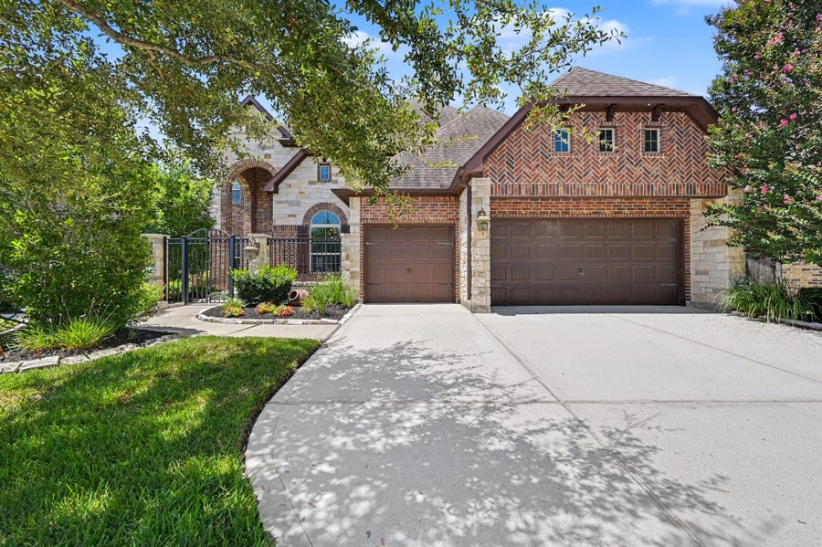 Property photo for 2807 Alan Lake Lane, Spring, TX