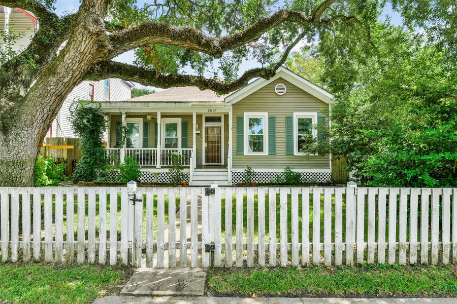 Property photo for 3017 Bernardo De Galvez Avenue, Galveston, TX