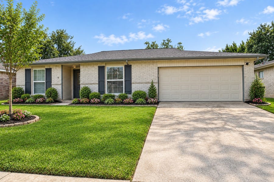 Property photo for 6209 Creekside Lane, League City, TX