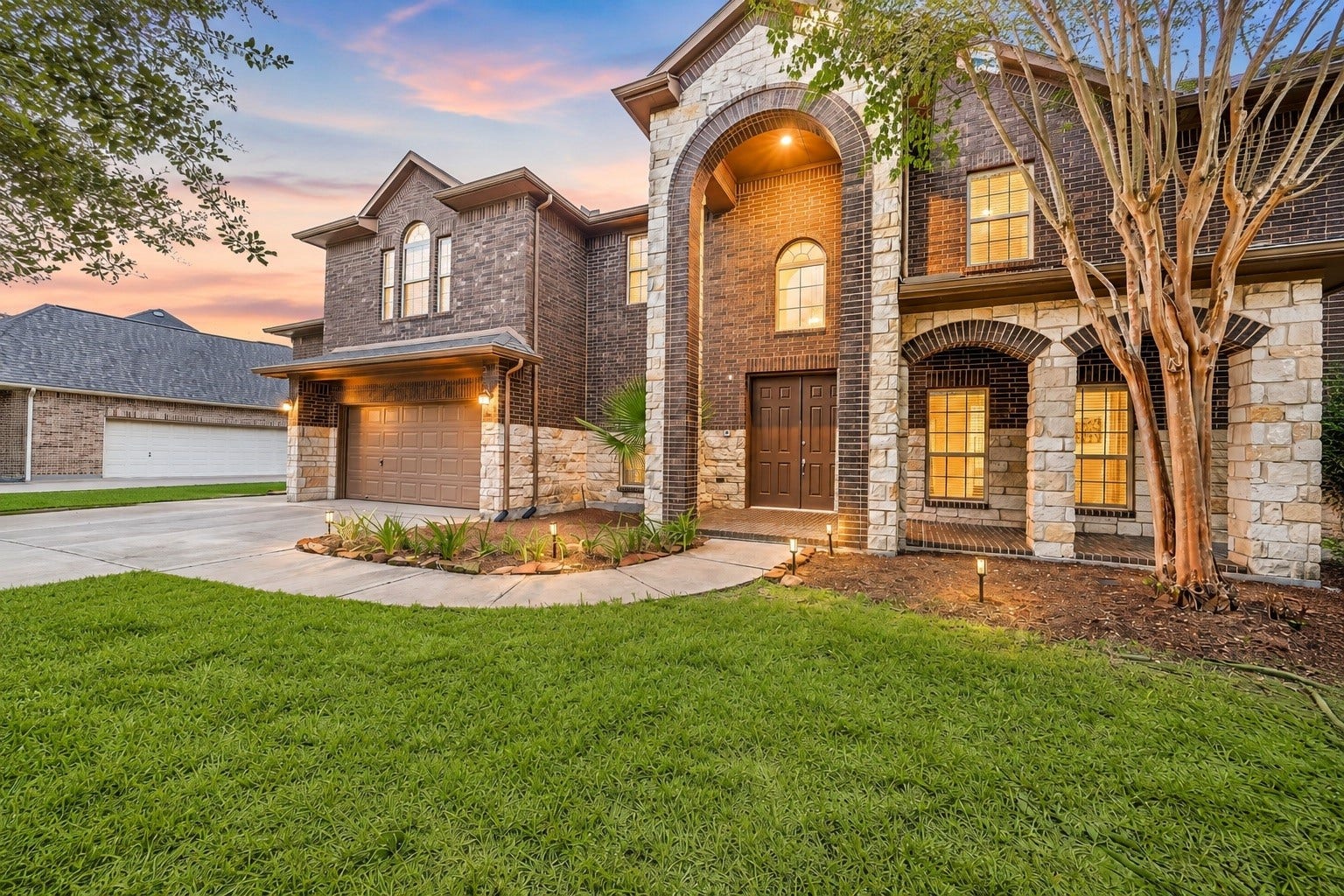 26306 Sunny Springs Lane, Cypress, TX 77433 A stately brick
exterior, stone accents, a rare front porch,
mature landscaping, and an attached 3
car garage with a raised area for outdoor or seasonal storage