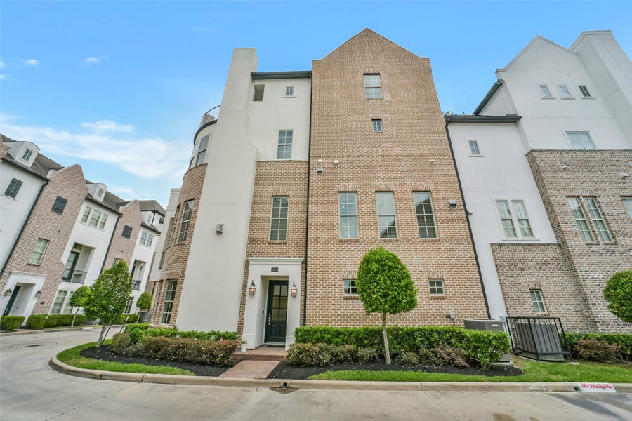 Property photo for 2058 Fannin Station N, Houston, TX