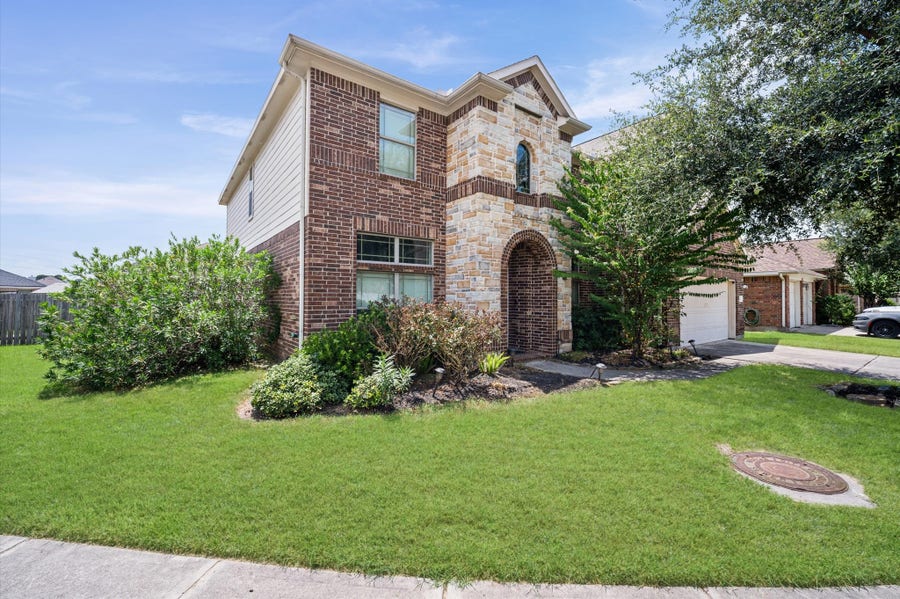 Property photo for 9803 Lynnrose Springs Drive, Tomball, TX