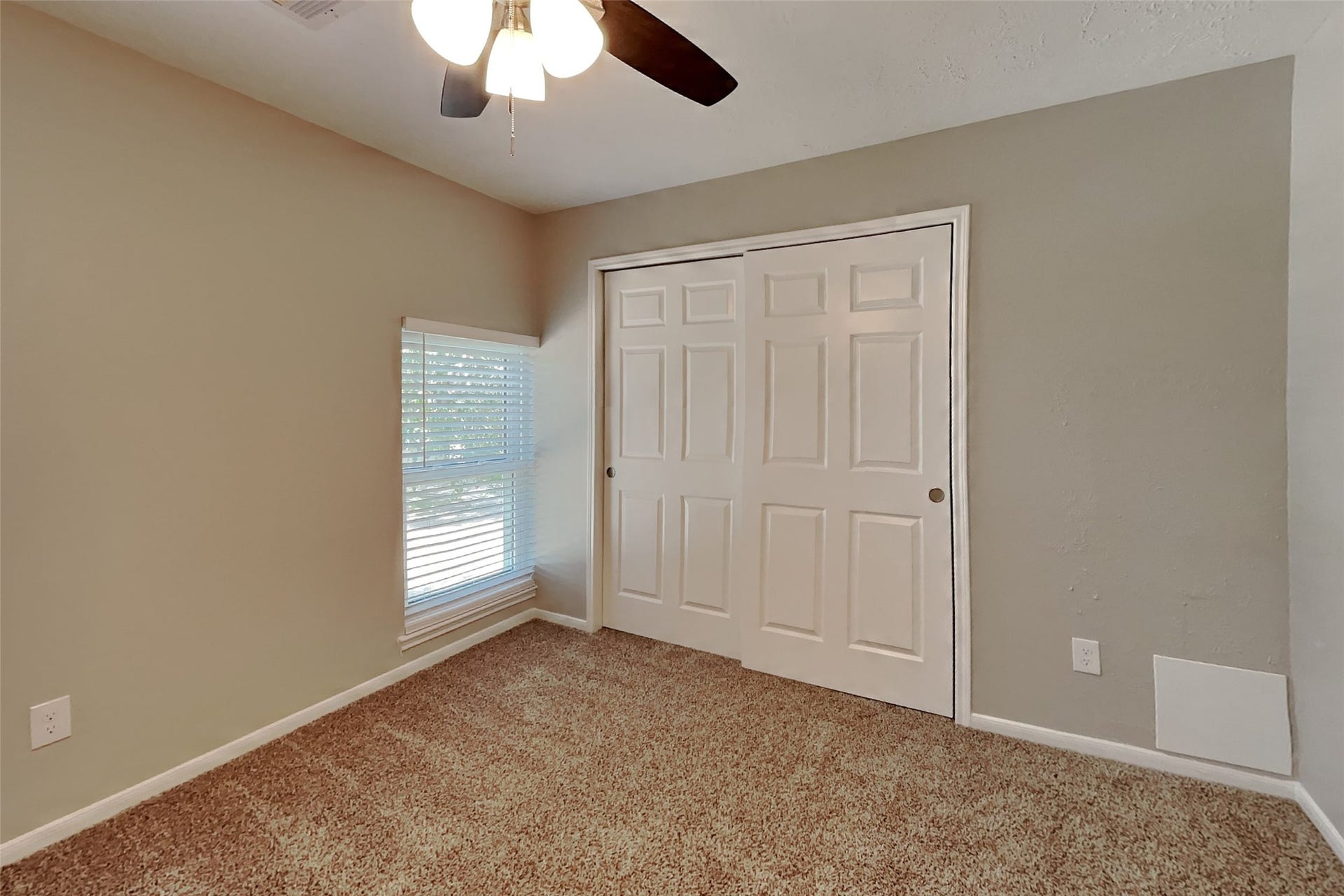 1021 Glenview Drive, Pearland, TX 77581 1021 Glenview Drive, Pearland, TX 77581