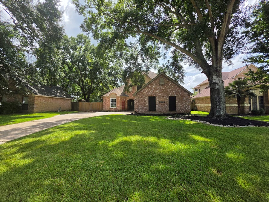 Property photo for 19507 Oak Station Drive, Humble, TX
