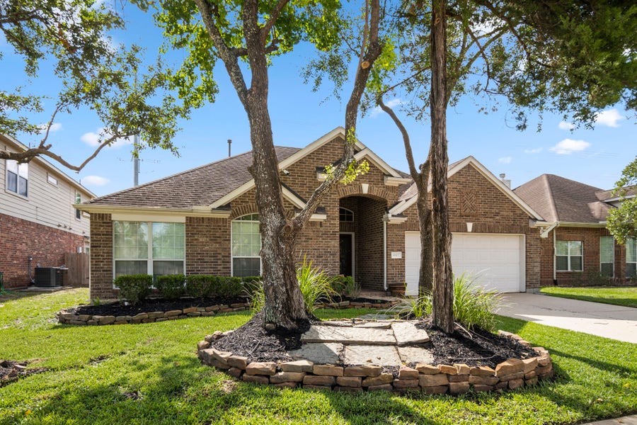 Property photo for 9907 Brandywood Circle, Tomball, TX