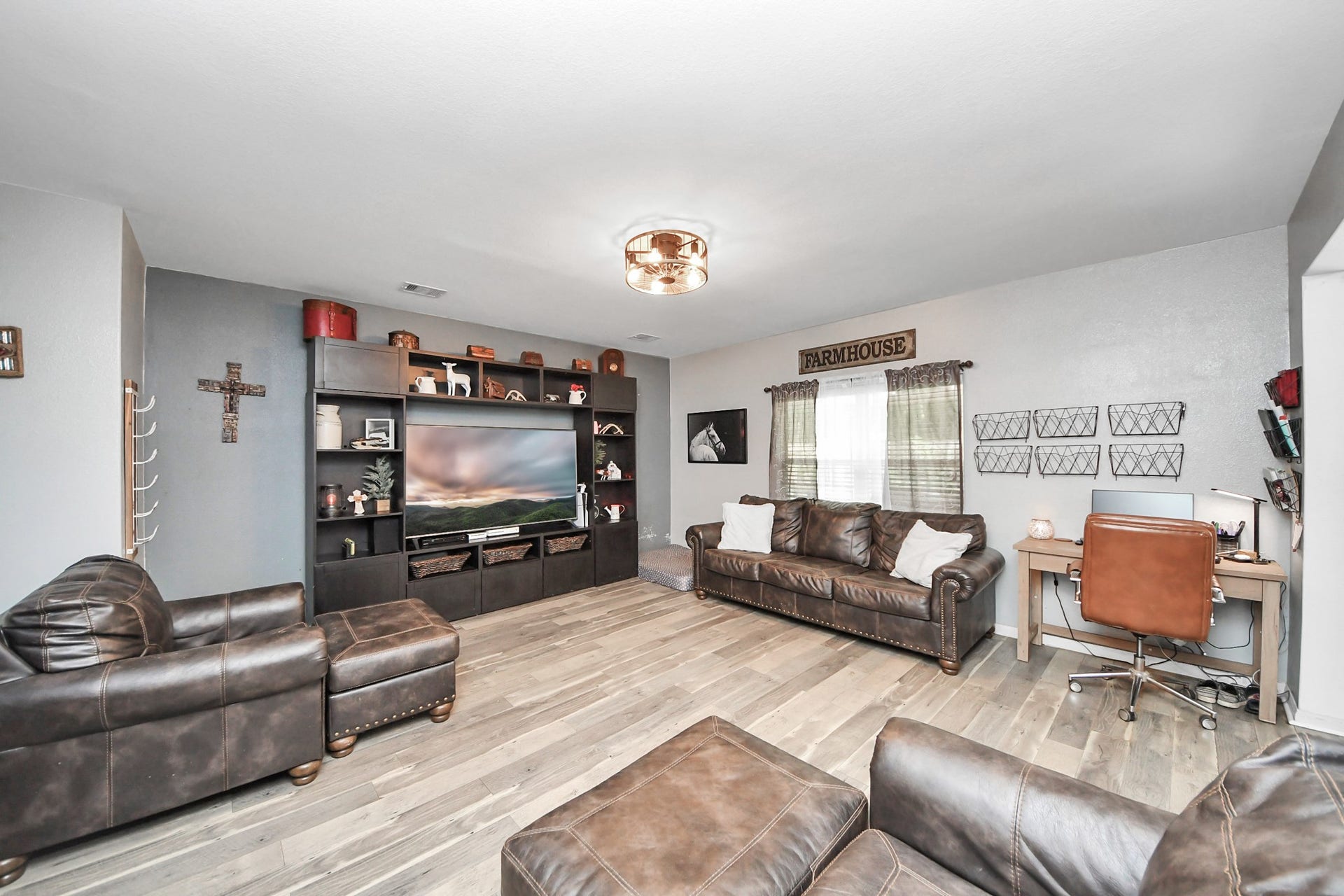 415 Hawks View Drive, La Marque, TX 77568 415 Hawks View Drive, La Marque, TX 77568
