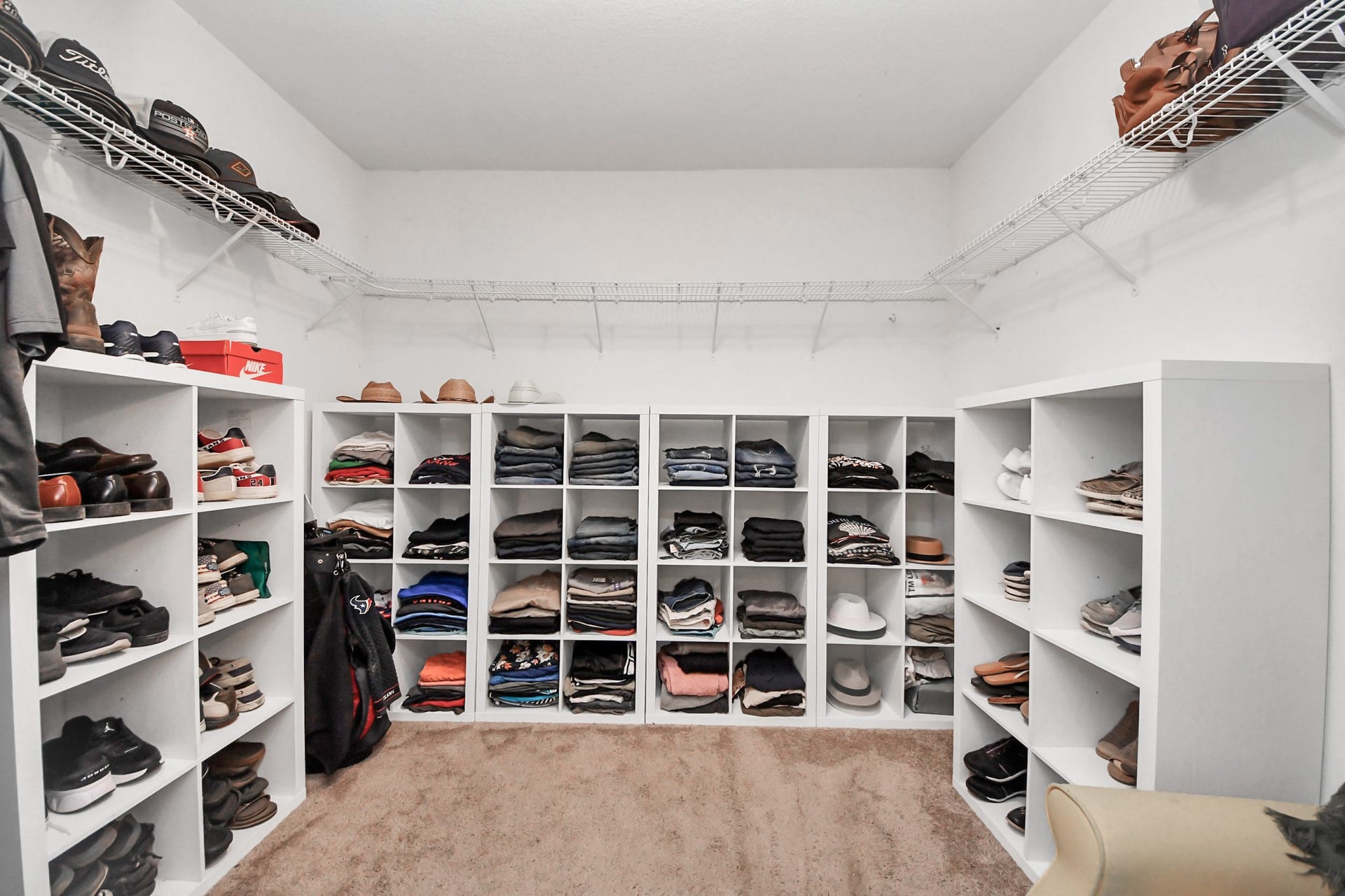 415 Hawks View Drive, La Marque, TX 77568 Large walk in closet