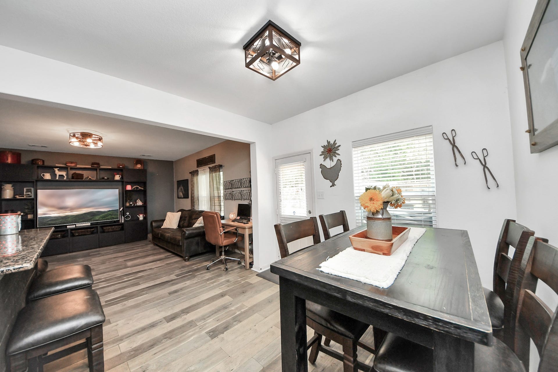415 Hawks View Drive, La Marque, TX 77568 Dining area
