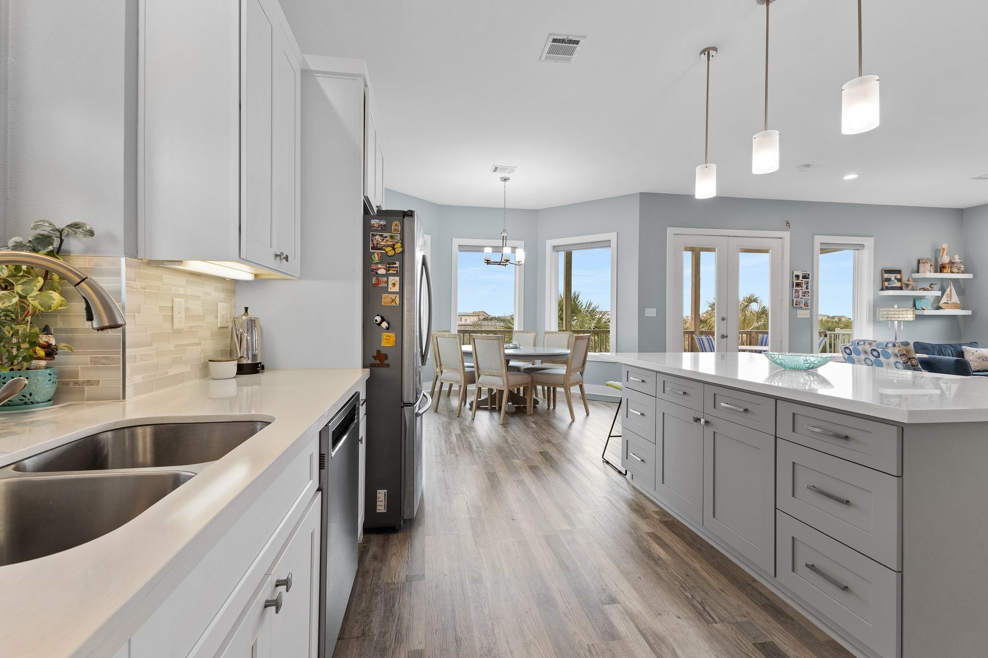 4111 Isla Del Sol, Galveston, TX 77554 4111 Isla Del Sol, Galveston, TX 77554