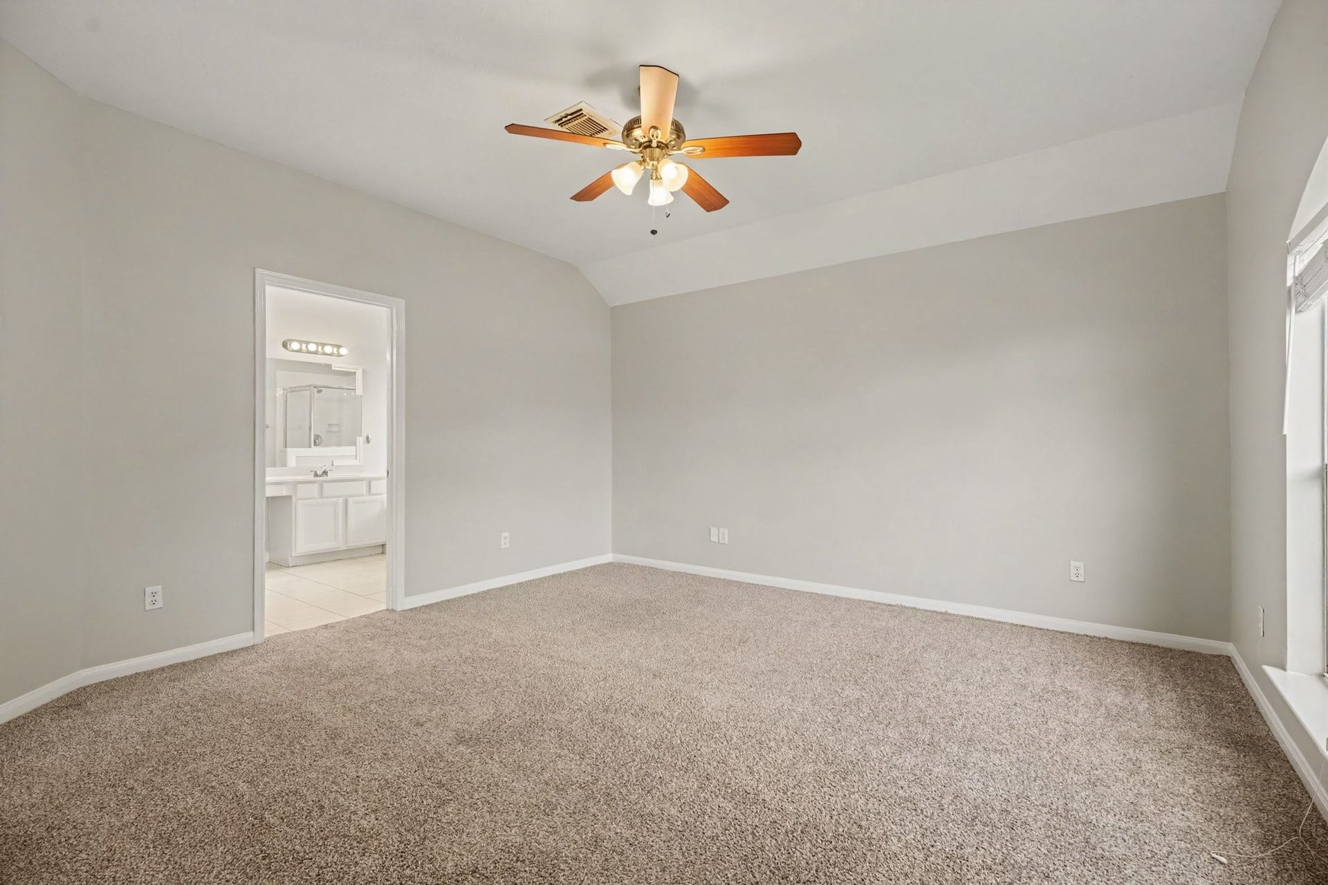 5139 Chase Park Circle, Bacliff, TX 77518 5139 Chase Park Circle, Bacliff, TX 77518
