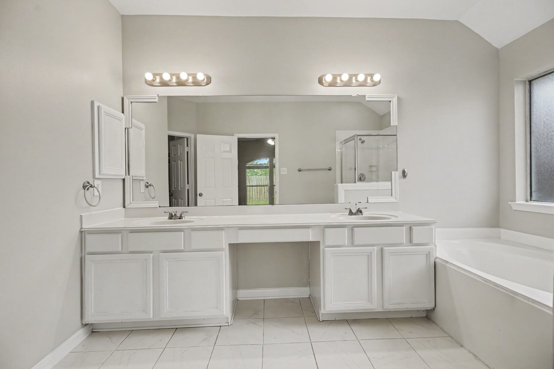 5139 Chase Park Circle, Bacliff, TX 77518 5139 Chase Park Circle, Bacliff, TX 77518