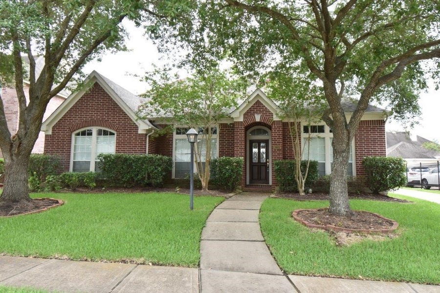 Property photo for 12335 N Shadow Cove Drive, Houston, TX