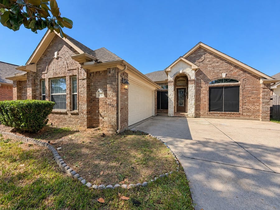 Property photo for 110 Emerald Loch Lane, Richmond, TX