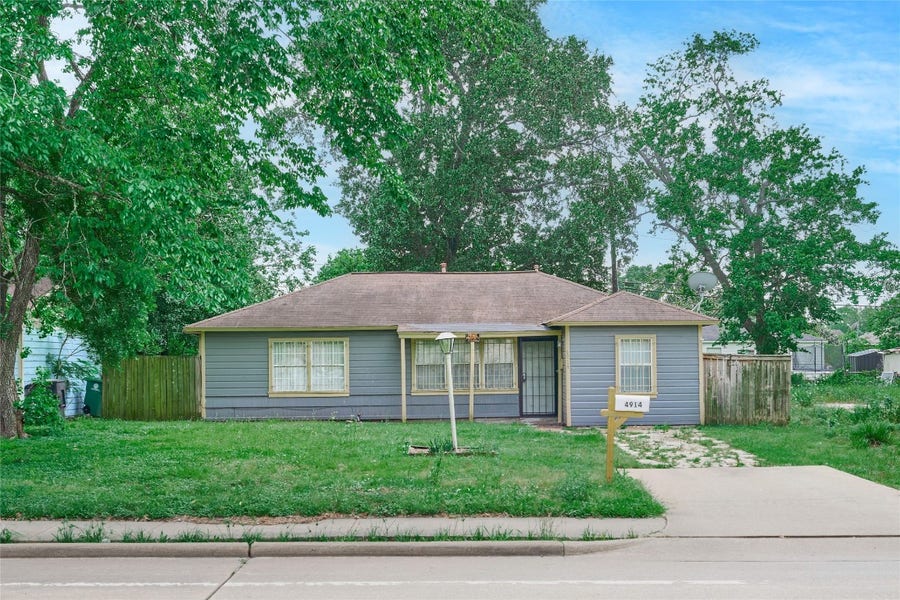 Property photo for 4914 Yellowstone Boulevard, Houston, TX
