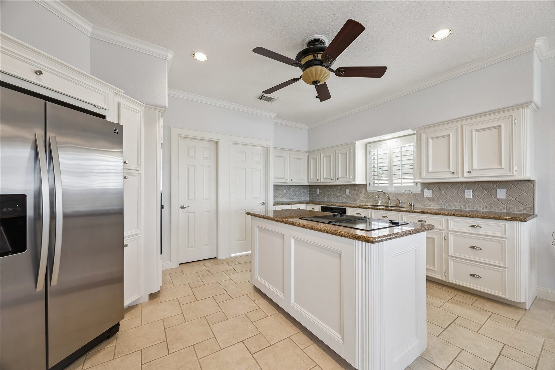 1554 Windsong Way, Tiki Island, TX 77554 1554 Windsong Way, Tiki Island, TX 77554