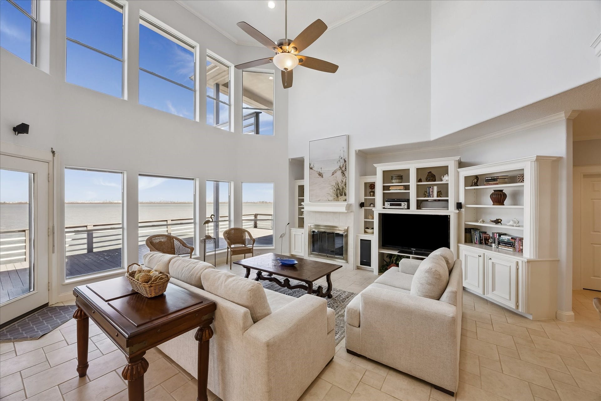 1554 Windsong Way, Tiki Island, TX 77554 1554 Windsong Way, Tiki Island, TX 77554