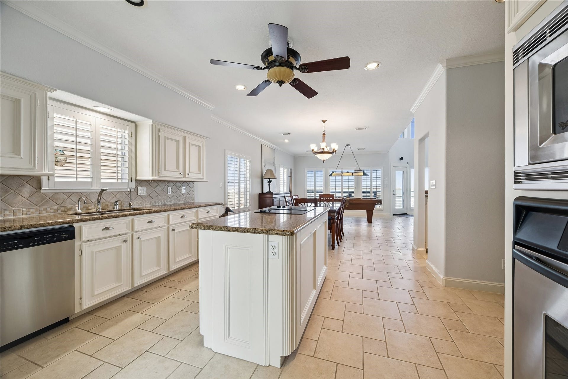 1554 Windsong Way, Tiki Island, TX 77554 1554 Windsong Way, Tiki Island, TX 77554